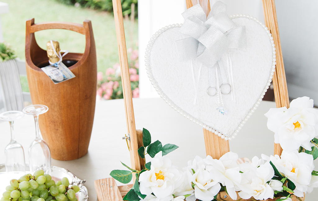 wedding ceremony at Seronera Country Gardens Kerikeri